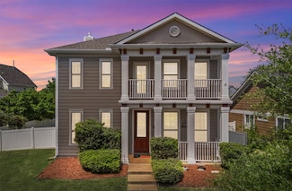 1221 Gwinnett Ct, Savannah, TX 76227