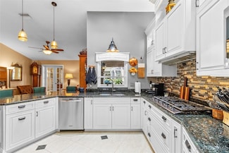 201 W Britain St, Hernando, FL 34442