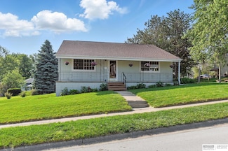 5415 N 68th St, Omaha, NE 68104