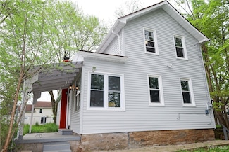 26 Amelia St, Lockport, NY 14094