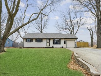 110 W Hillcrest Dr, Indianola, IA 50125