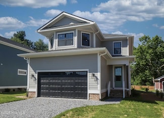 472 Yadkin Rd, Southern Pines, NC 28387