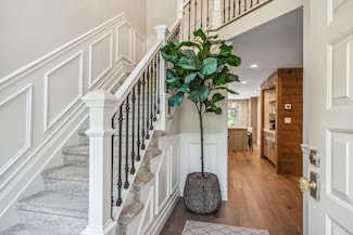10 Pond View Ct, Jericho, NY 11753