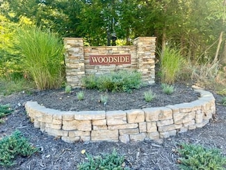 2522 Woodside Dr, Petoskey, MI 49770