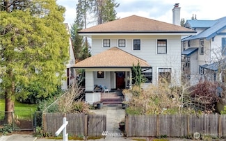 5042 18th Ave NE, Seattle, WA 98105