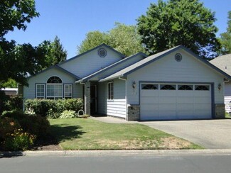 1178 Osprey Dr, Grants Pass, OR 97526