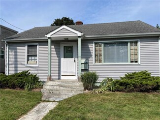 15 Middle St, Warren, RI 02885