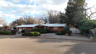 332 Enchanted Valley Place NW, Los Ranchos, NM 87107