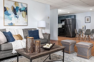 111 Foster St Unit 416, Peabody, MA 01960