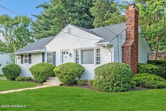 361 Meadowbrook Ave, Eatontown, NJ 07724