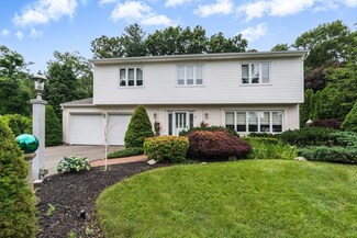 10 Westfield Dr, Holliston, MA 01746