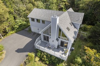 111 Reach Rd, Harpswell, ME 04079