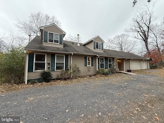 521 Northern Spy Dr, Linden, VA 22642