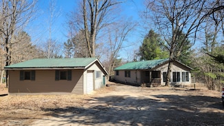 3852 20th Ave, Blanchard, MI 49310