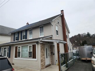 319 Chestnut St, Slatington, PA 18080