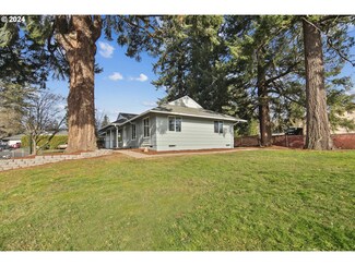 2013 NE Roberts Ct, Gresham, OR 97030