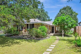 5139 Pratt Dr, New Orleans, LA 70122
