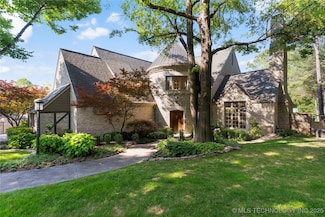 2715 S Birmingham Place, Tulsa, OK 74114