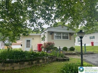 10 Springridge Rd, Bath, PA 18014
