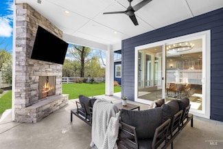 7997 W Suttle Lake Dr, Boise, ID 83714