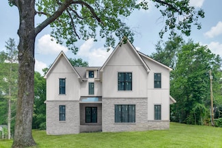 706 Brook Hollow Rd, Nashville, TN 37205