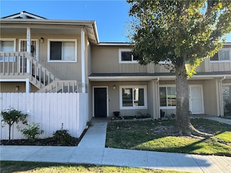 3466 Highwood Ct Unit 204, Simi Valley, CA 93063