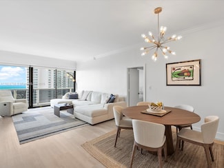 20505 E Country Club Dr Unit PH36, Miami, FL 33180