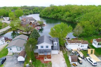 5 Lakeshore Dr, Wilmington, IL 60481