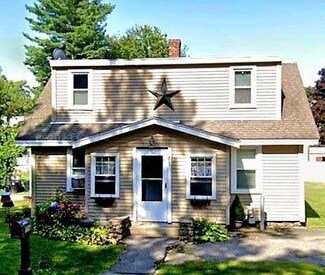 716 Burncoat St, Worcester, MA 01606