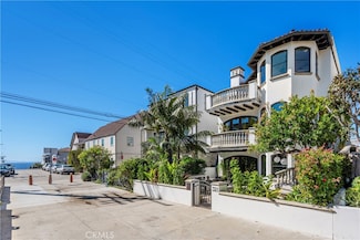 321 9th St, Manhattan Beach, CA 90266