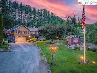 671 Bairds Creek Rd, Vilas, NC 28692