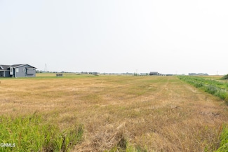 11343 Pauls Dr, Menoken, ND 58558
