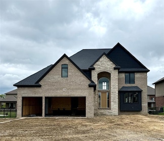 17102 Chianti Ct, Macomb, MI 48042