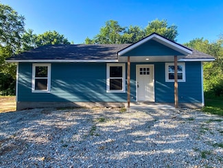 904 W Delaware St, Jay, OK 74346