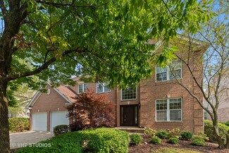 1743 Stanwich Rd, Vernon Hills, IL 60061