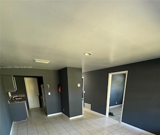 5640 NW 15th St, Lauderhill, FL 33313