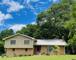 1003 Forest Trail, Jacksonville, TX 75766