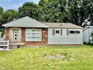 2161 Lynn Dr, Akron, OH 44312