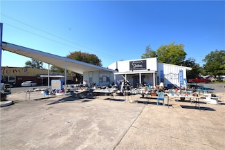 326 S 2nd St, Stilwell, OK 74960