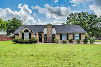 206 Live Oak Dr, Mountain City, TX 78610