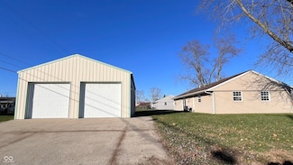 120 Lind Dr, Edinburgh, IN 46124