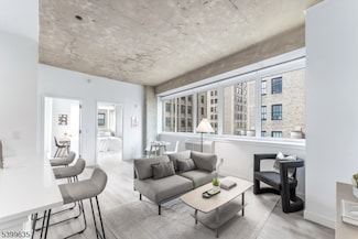 10 Commerce Ct Unit 2D, Newark, NJ 07102