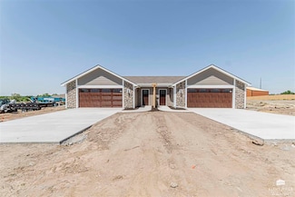 2044 Sutter Woods Rd, Junction City, KS 66441