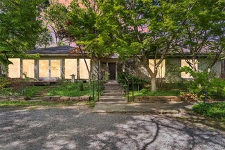 2636 S Columbia Place, Tulsa, OK 74114