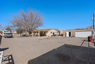 7126 Cecilia Dr SW, Albuquerque, NM 87105