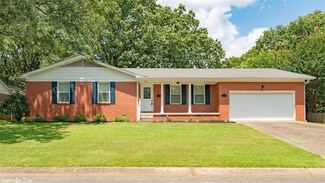1611 Tarrytown Rd, Little Rock, AR 72227