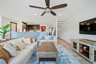 318 Kealahou St, Honolulu, HI 96825