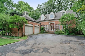 755 S Perkins Rd, Memphis, TN 38117