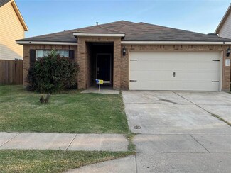 633 Noble Grove Ln, Fort Worth, TX 76140