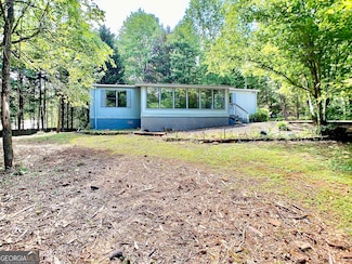 61 Berry Patch Ln, Cleveland, GA 30528